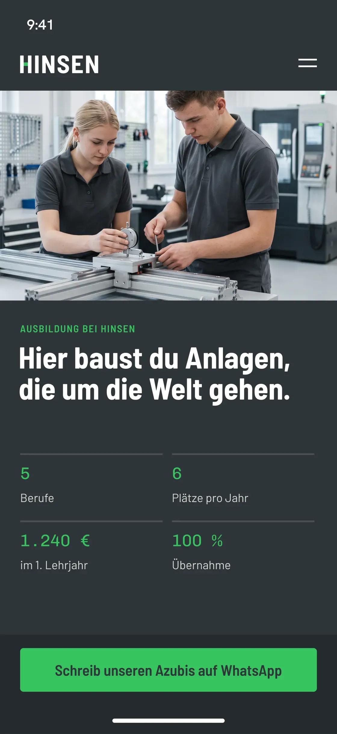 Mobile Ausbildungsseite von HINSEN: zwei Azubis an der Werkbank, „Hier baust du Anlagen, die um die Welt gehen.“, Kennzahlen und der Button „Schreib unseren Azubis auf WhatsApp“