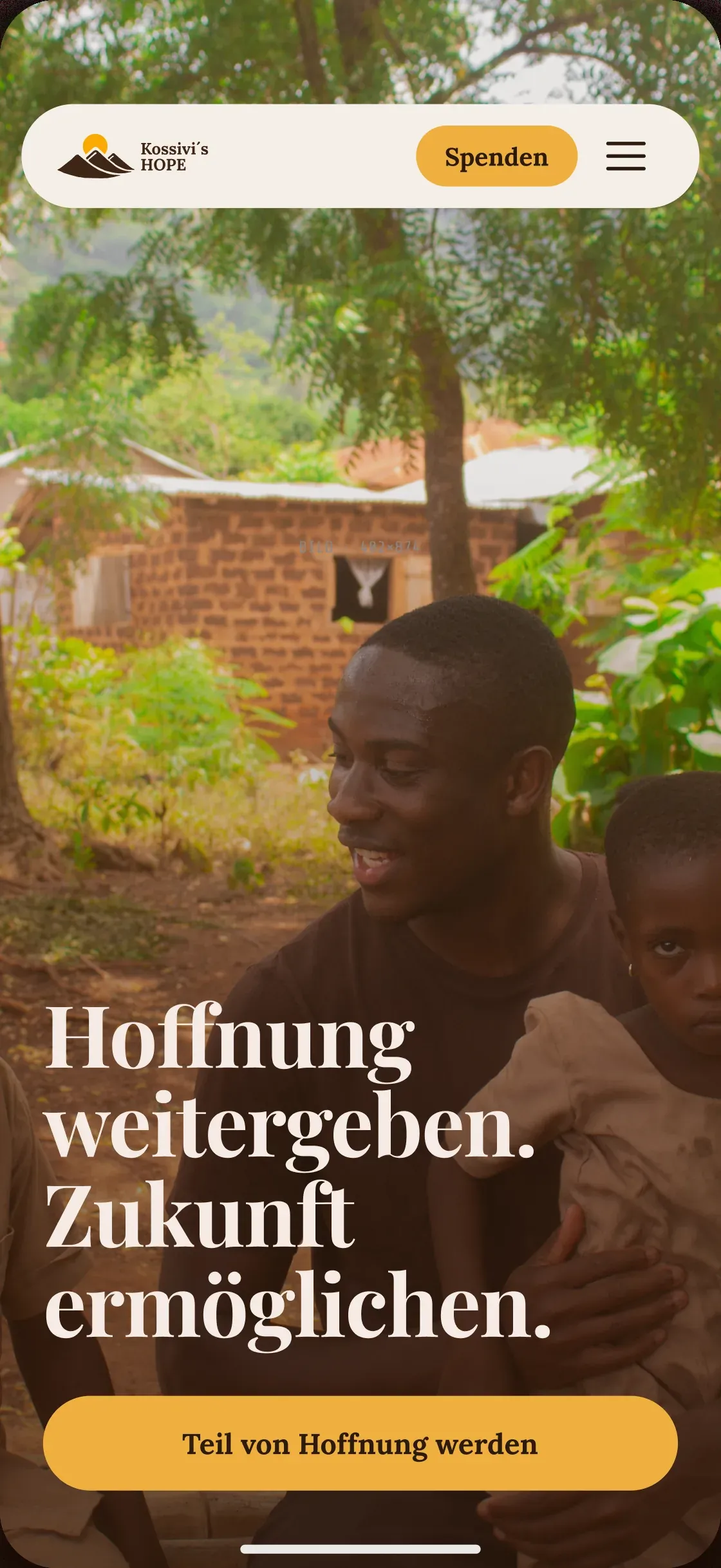 Mobile Startseite von Kossivi’s Hope: „Hoffnung weitergeben. Zukunft ermöglichen.“